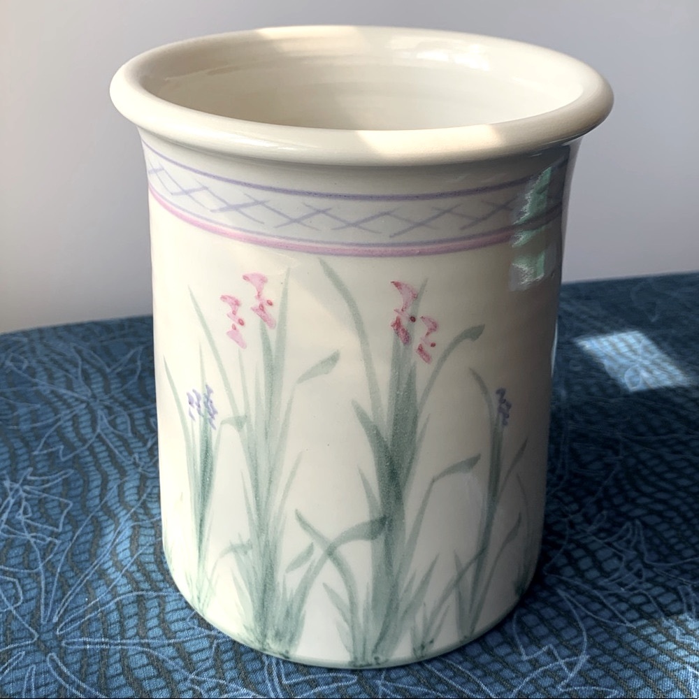 Pottery KitchenUtensil Holder